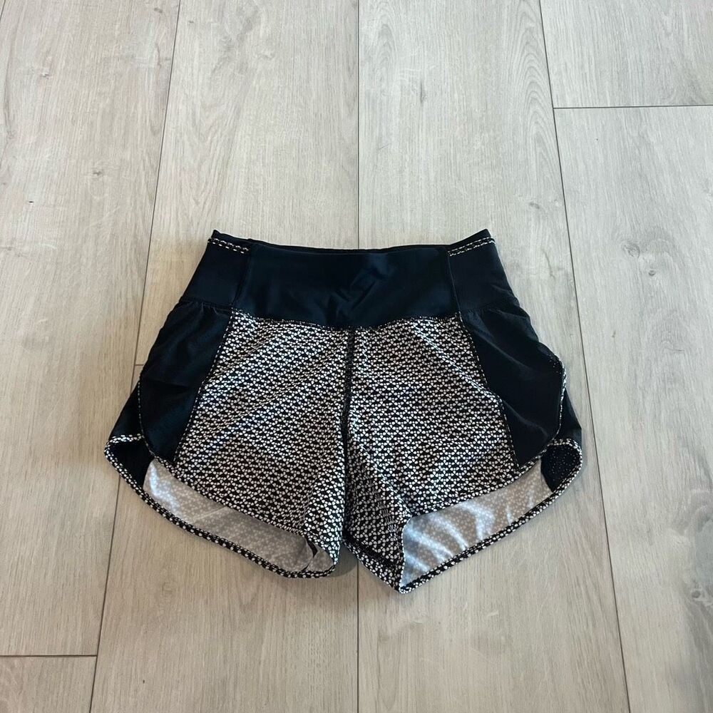 lululemon athletica Black and White Women Shorts